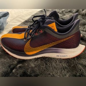 Nike Zoom Pegasus size 8